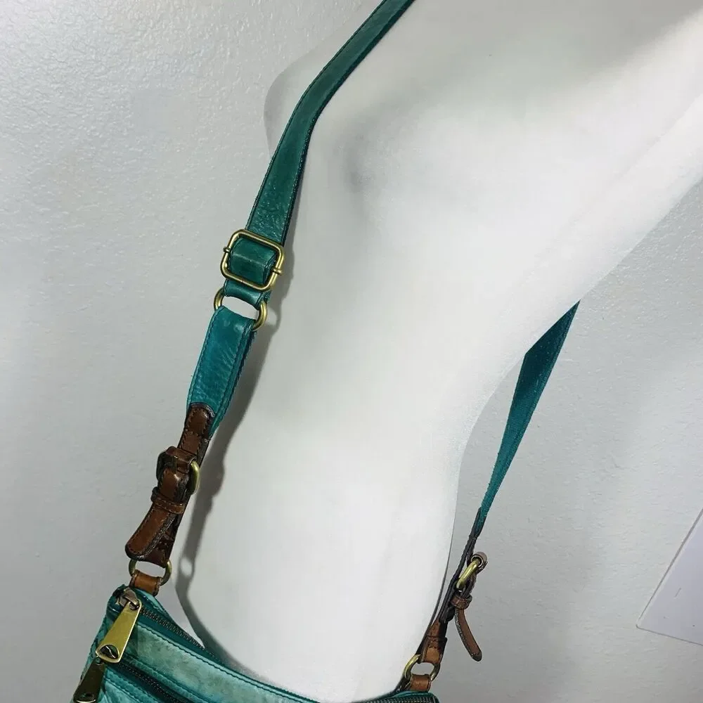 Fossil Explorer Crossbody Purse Teal Leather With 3 Zippers Purse